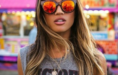 sf28ry-l-c680x680-pretty-orange-beautiful-t+shirt-jewels-summer-sunglasses-girl-red-hipster-jewelry-tumblr+girl-travel-tumblr-blonde+hair-cool-accessories-sunnies-instagram-style-date+outfit-blogger